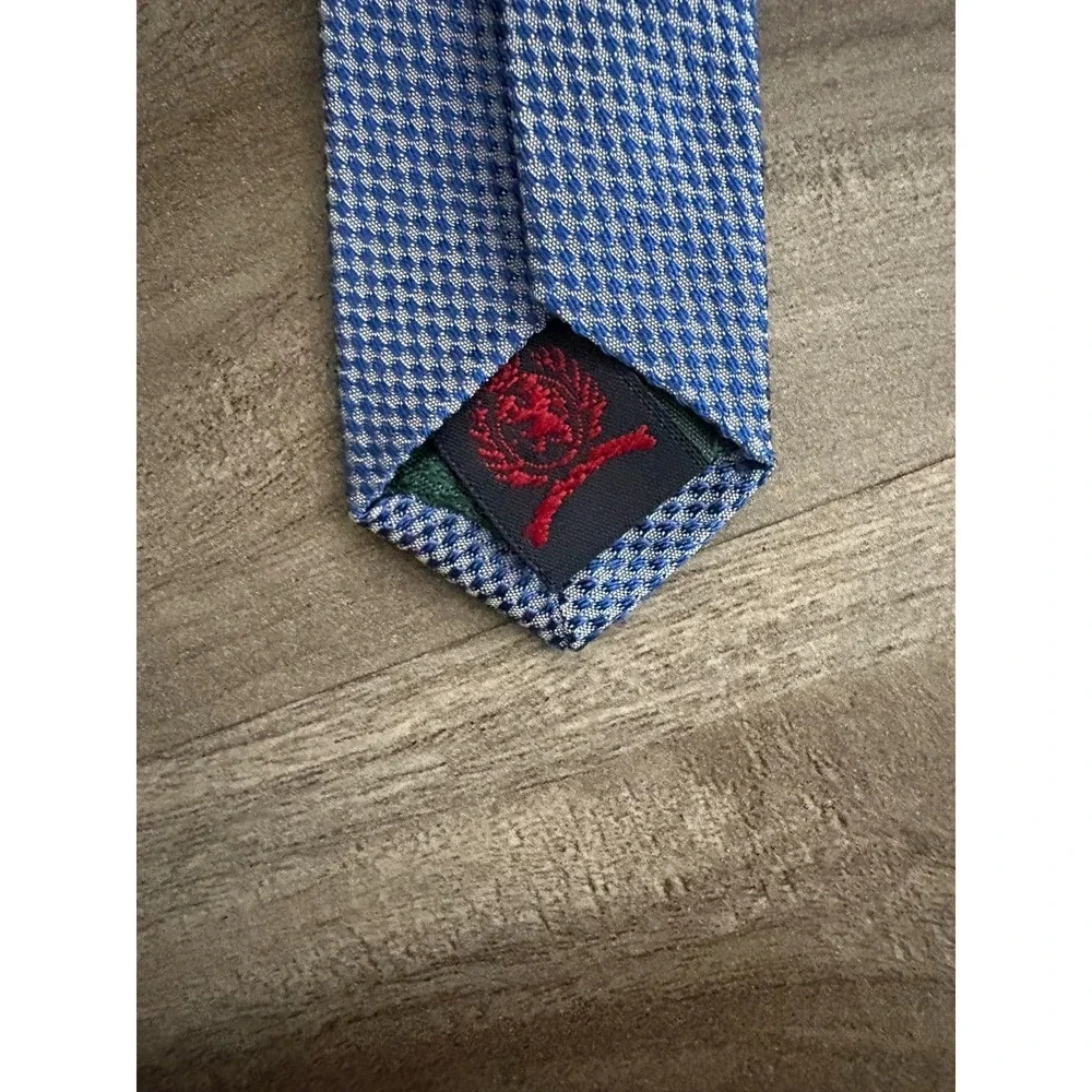 Tommy Hilfiger Mens Tie Green With Blue‎ 100% Silk Geometric Pattern Legth 57 in